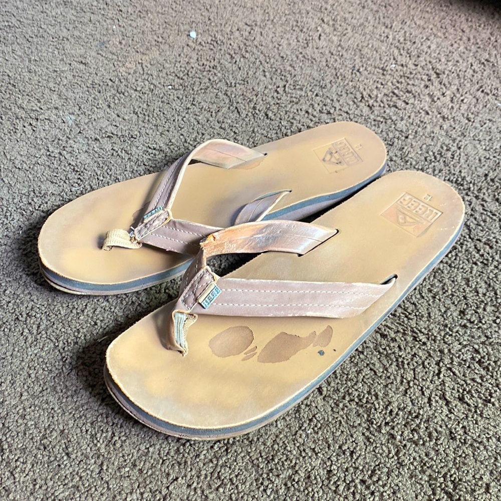 REEF Men’s Brown beach flip flop sandals